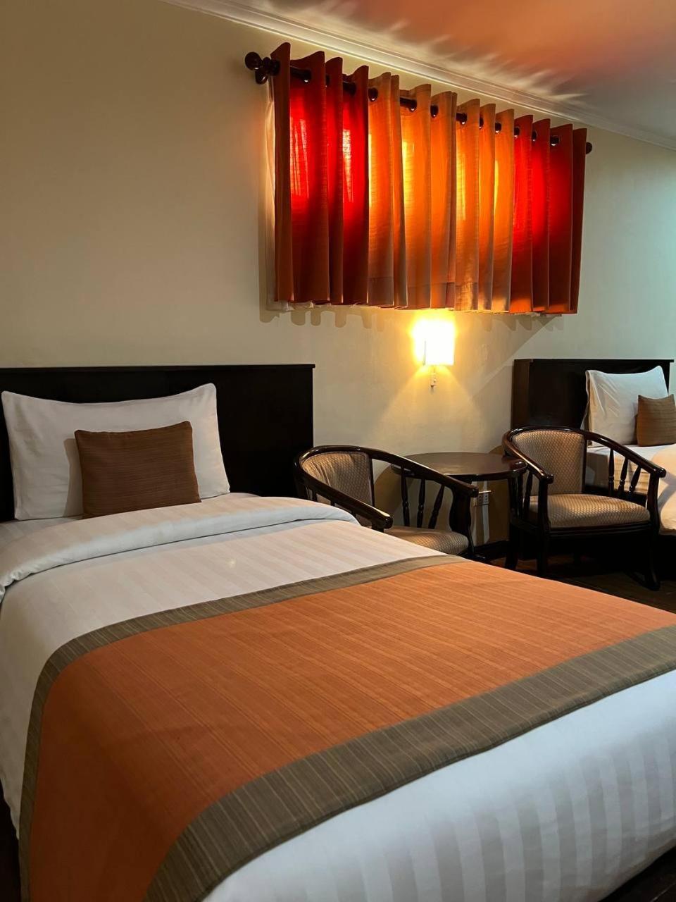 Subic Residencias Olongapo Exterior photo