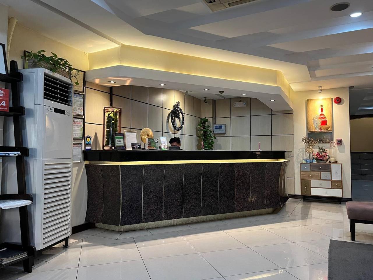 Subic Residencias Olongapo Exterior photo