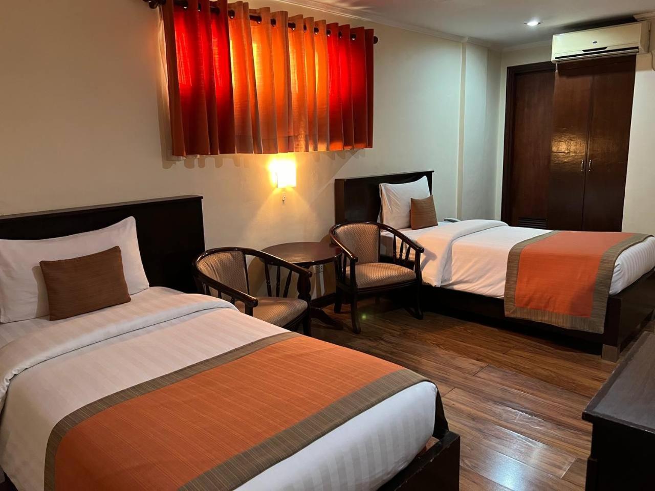 Subic Residencias Olongapo Exterior photo