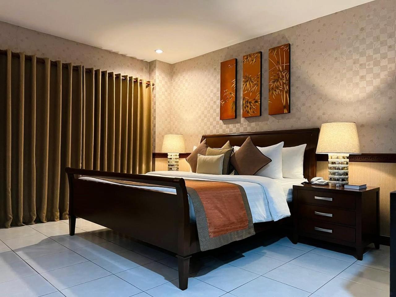 Subic Residencias Olongapo Exterior photo