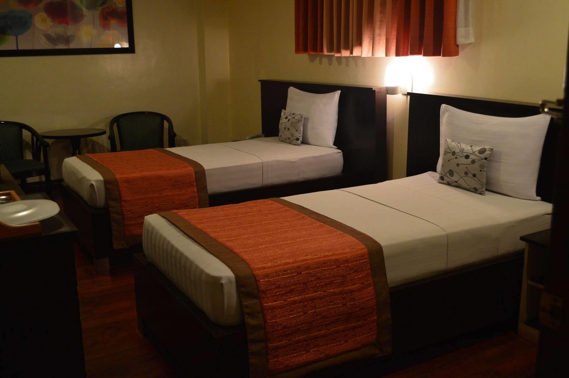 Subic Residencias Olongapo Exterior photo